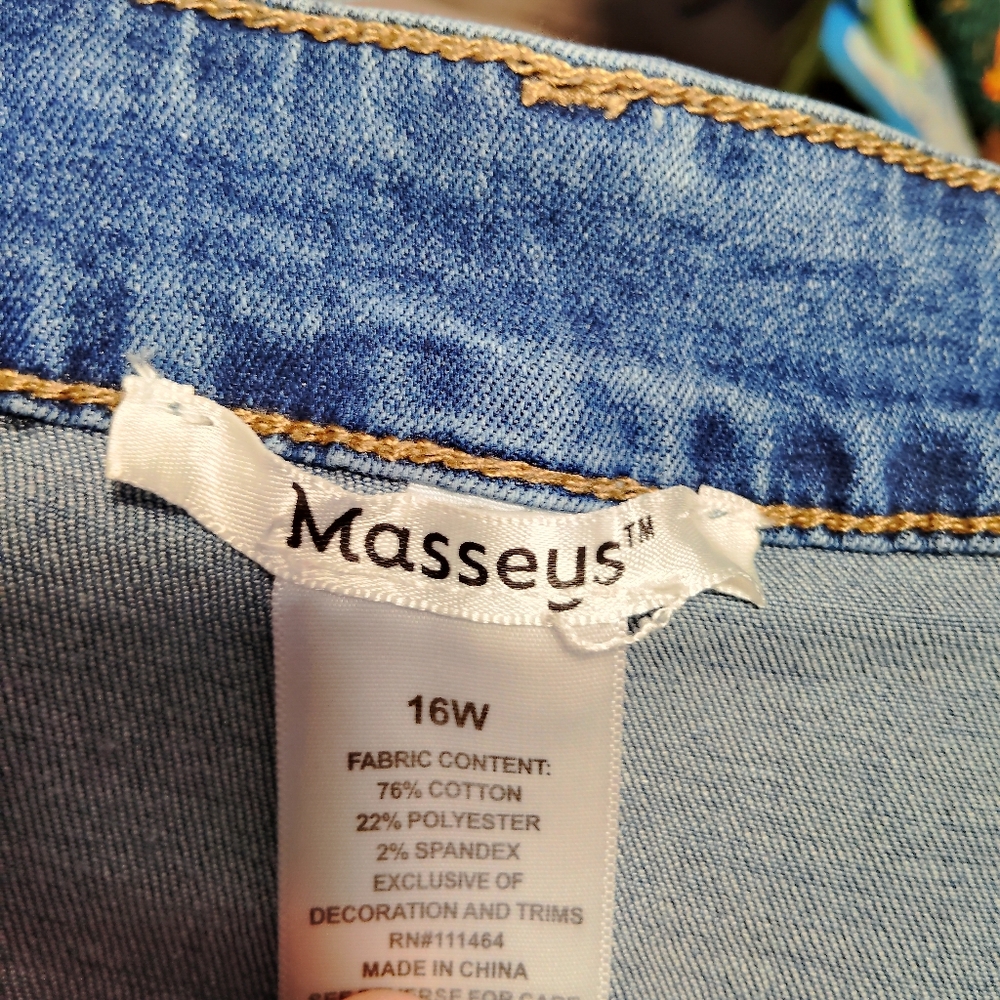 Masseys high rise Distressed Floral Appliqué Denim jeans Plus Size 16 - Picture 5 of 5